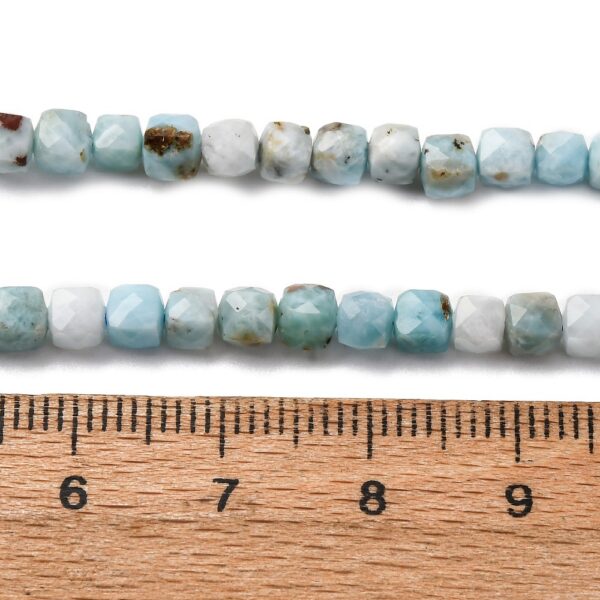 Nat. Larimar Kuubik Lihvitud 4~4.5x4~4.5x4~4.5mm