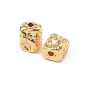 Metallhelmes "Tekstuuriga nelinurk" 6.5x5.5x4 (Brass 18K Kullatud)